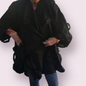 Unique & interesting black lounge jacket new with tag.